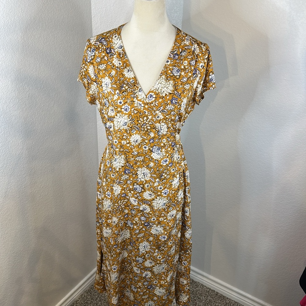 Old Navy Wrap Front Mustard Floral Dress Size medium NWT - Picture 7 of 13